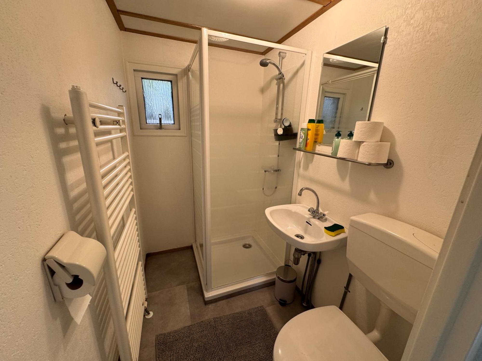 Apartmán Ruim En Luxe Chalet Privetuin - Park 'De Ijsvogel' Voorthuizen Exteriér fotografie